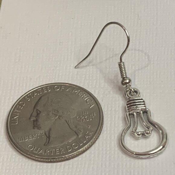 Light Bulb Earring, School Earring, Educator Earring, Gift Idea, Teacher Earring - Picture 5 of 7
